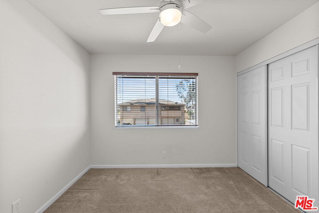 186 Southampton Way, Unit 29 Placentia, CA 92870 - Photo 13 of 20 an empty room with a window