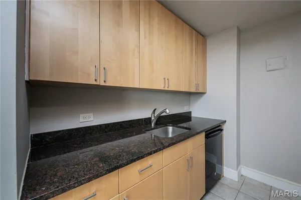 $55,000 | 210 North 17th Street, Unit 1011, St. Louis, MO 63103