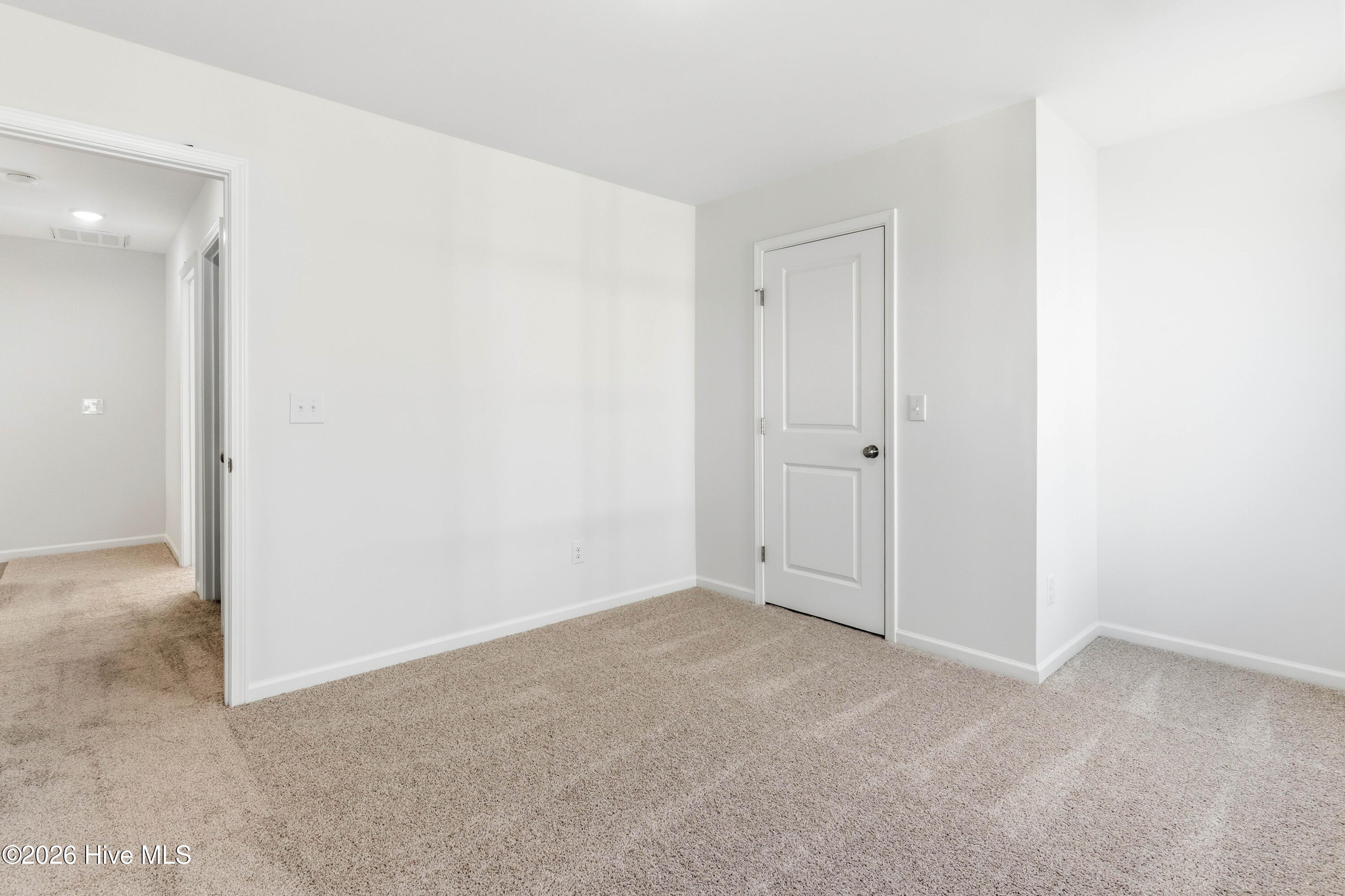 198 Brookfield Br Road, Unit 28 Hampstead, NC 28443 - Photo 32 of 53 DP 99 Cobbler Way Honeybird - Master Bed