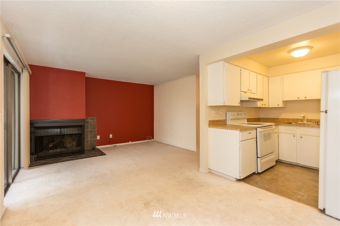230 Southwest Clark Street, Unit C203 Issaquah, WA 98027 - Photo 4 of 25