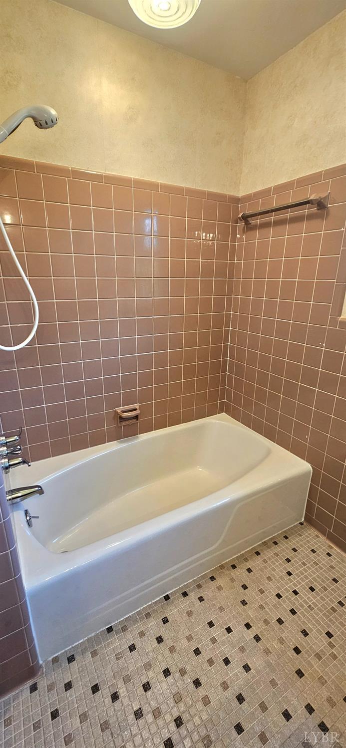 5909 Rhonda Road Lynchburg, VA 24502 - Photo 32 of 37