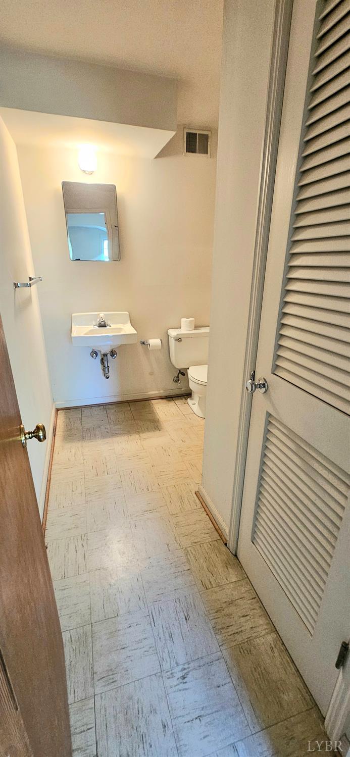 5909 Rhonda Road Lynchburg, VA 24502 - Photo 34 of 37