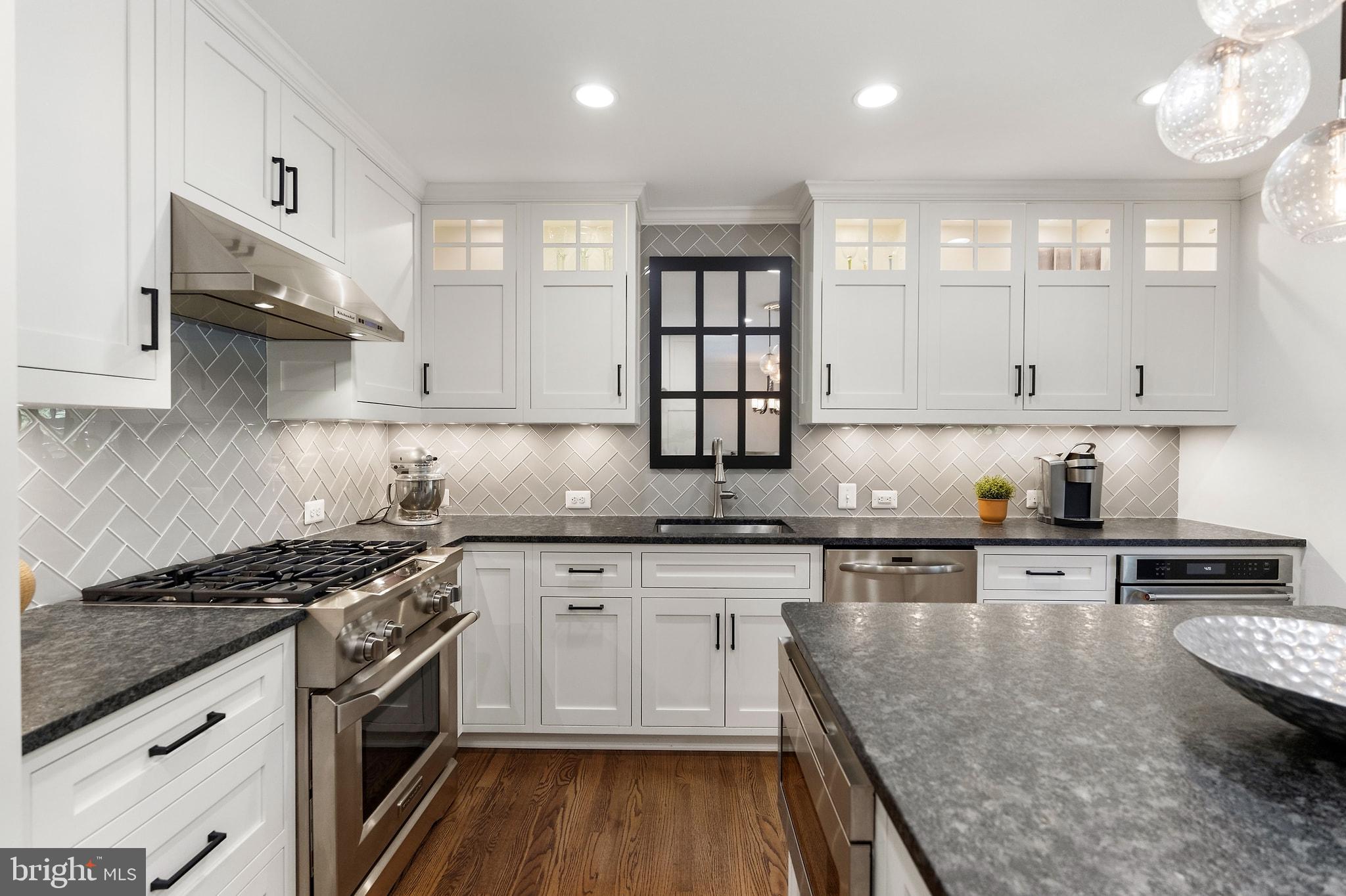 6302 Long Meadow Road McLean, VA 22101 - Photo 8 of 39 KITCHEN features two full size ovens