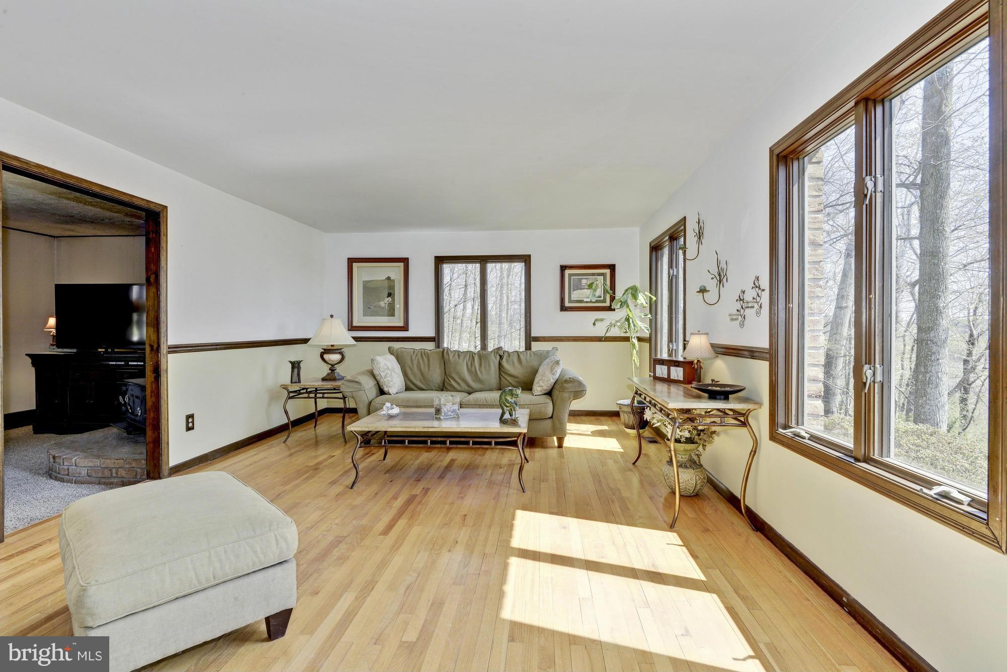 1810 Liberty Road Westminster, MD 21157 - Photo 3 of 24 Living Room