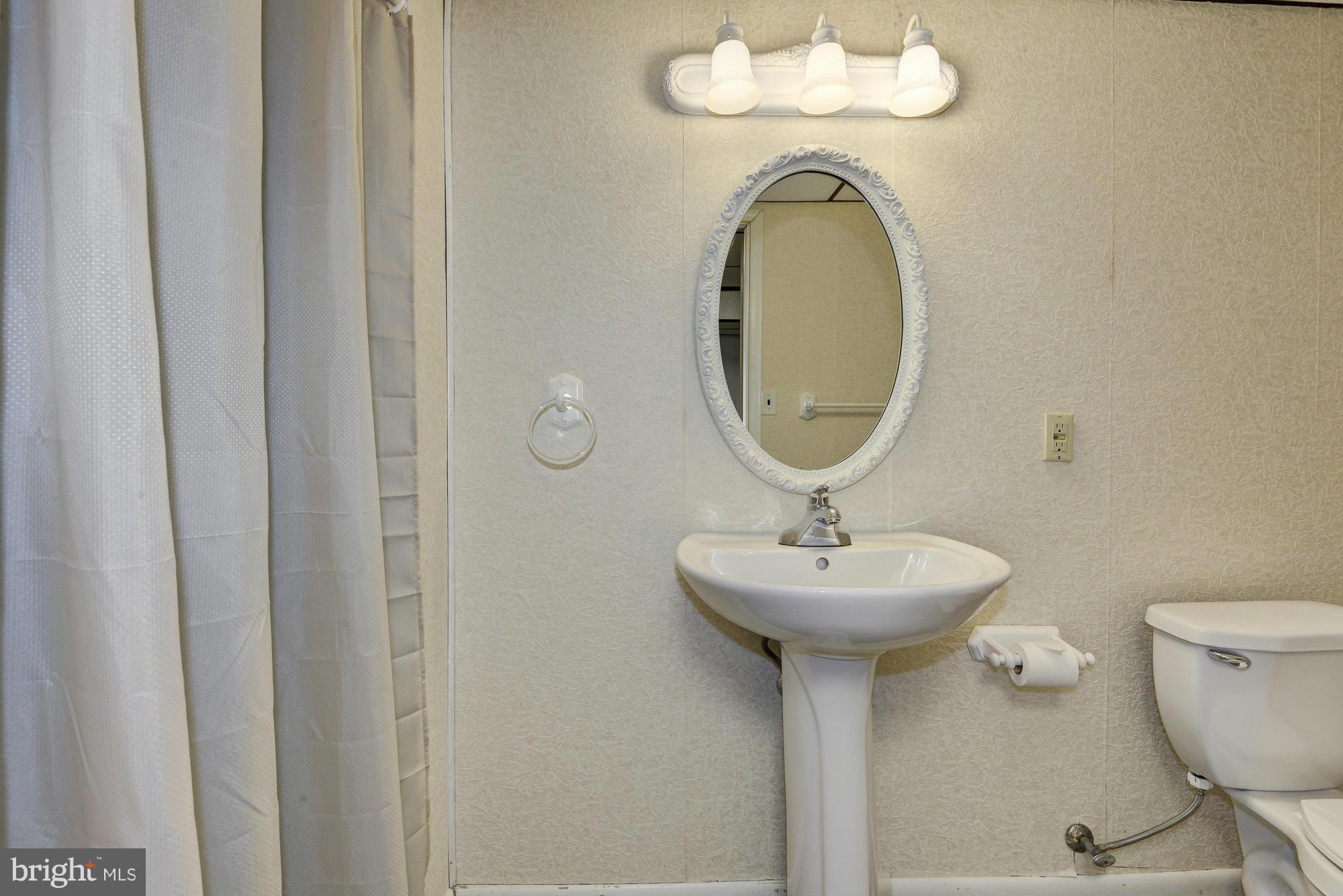 1810 Liberty Road Westminster, MD 21157 - Photo 21 of 24 Full Bath