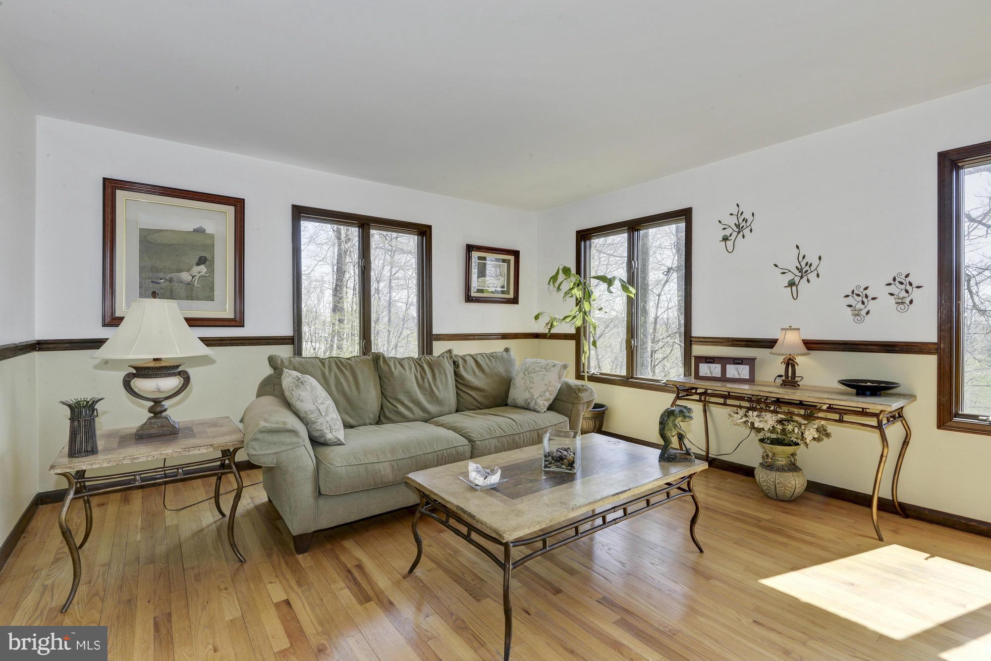 1810 Liberty Road Westminster, MD 21157 - Photo 4 of 24 Living Room