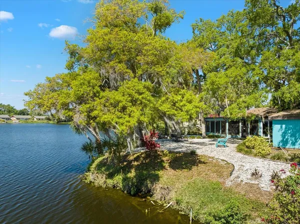 $2,800 | 5027 31st Street West, Bradenton, FL 34207