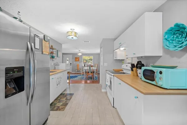 $2,800 | 5027 31st Street West, Bradenton, FL 34207