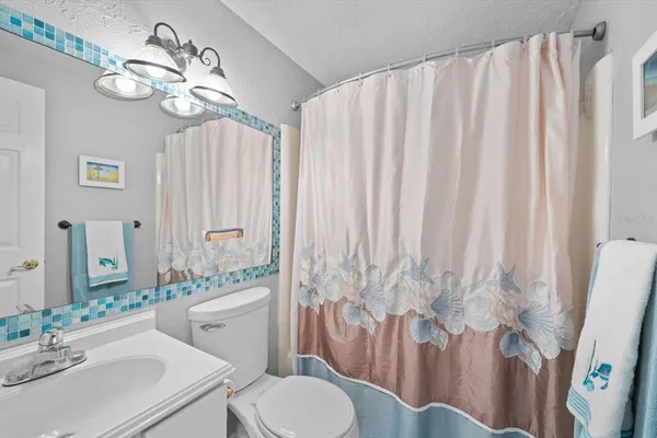$2,800 | 5027 31st Street West, Bradenton, FL 34207