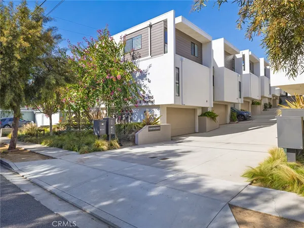 $1,365,000 | 121 East Walnut Avenue, El Segundo, CA 90245