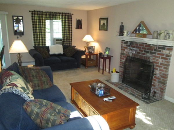 51 Ridgewood Road Worcester, MA 01606 - Photo 2 of 14 Gallery Image 2