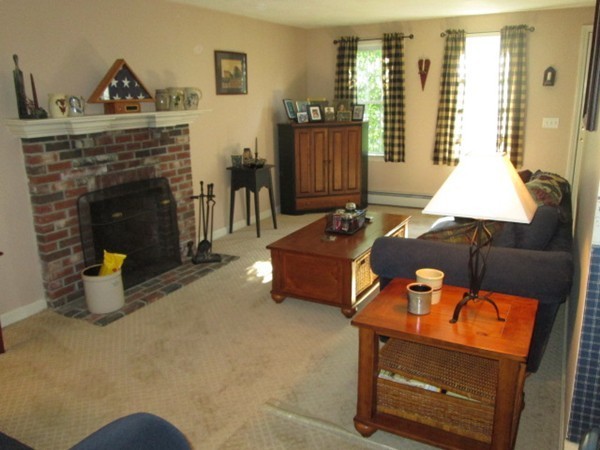 51 Ridgewood Road Worcester, MA 01606 - Photo 3 of 14 Gallery Image 3