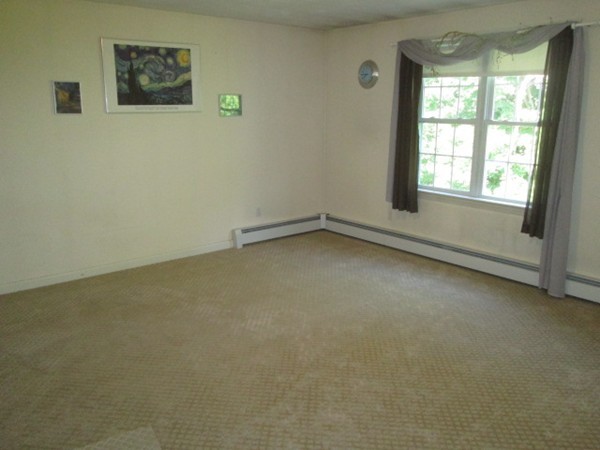 51 Ridgewood Road Worcester, MA 01606 - Photo 8 of 14 Gallery Image 8