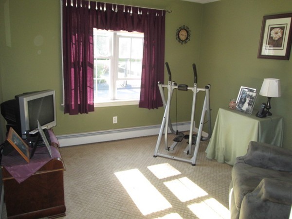 51 Ridgewood Road Worcester, MA 01606 - Photo 9 of 14 Gallery Image 9