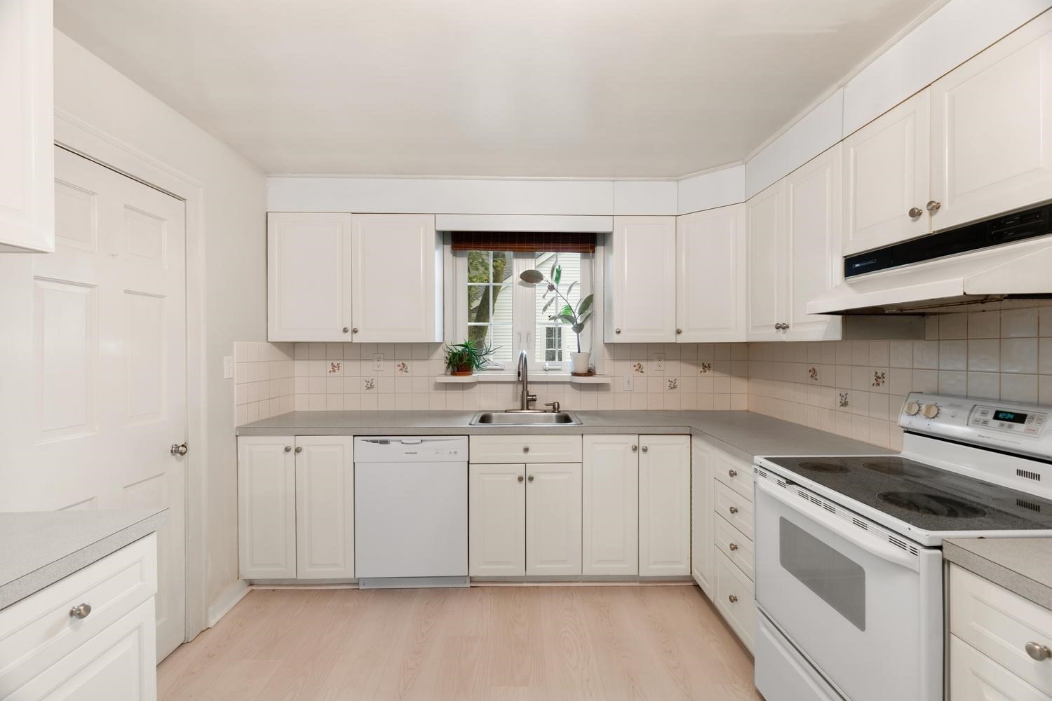 67 Ellsworth Road Peabody, MA 01960 - Photo 14 of 32 Gallery Image 14