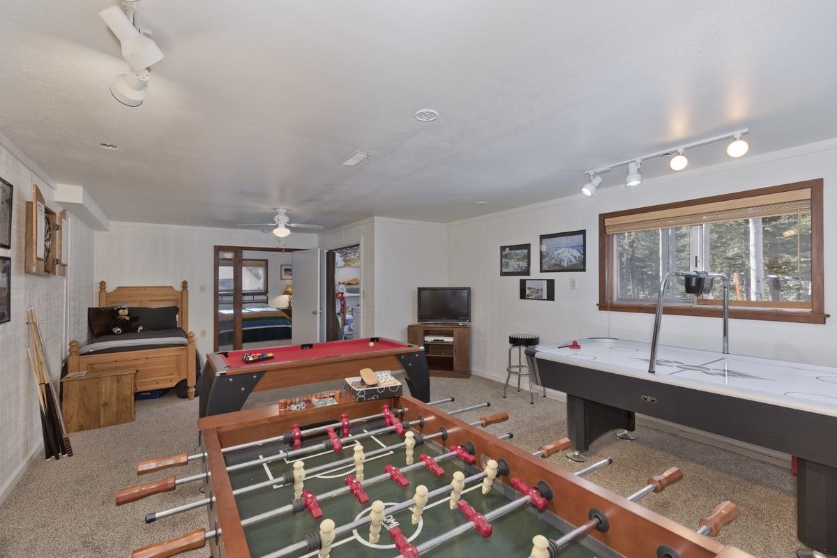219 Aspen Road June Lake, CA 93529 - Photo 22 of 44 Gallery Image 22