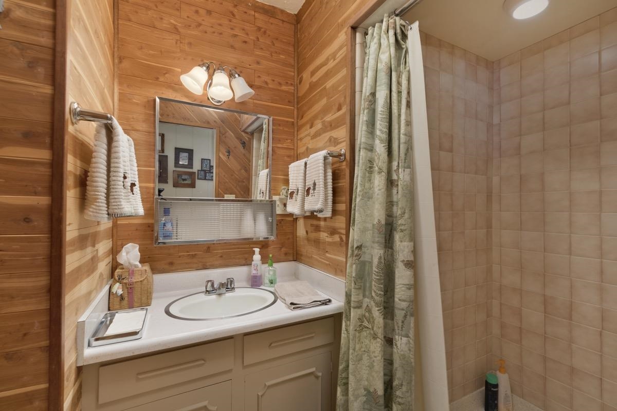 219 Aspen Road June Lake, CA 93529 - Photo 34 of 44 Gallery Image 34