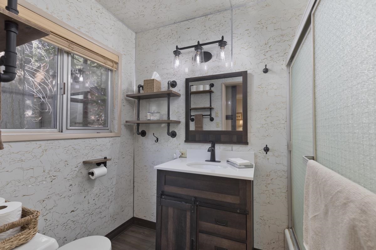 219 Aspen Road June Lake, CA 93529 - Photo 35 of 44 Gallery Image 35