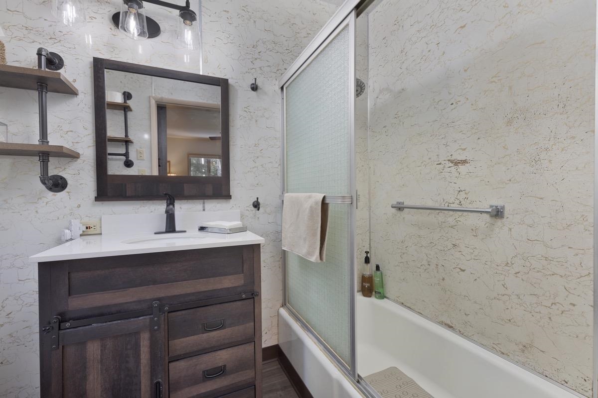 219 Aspen Road June Lake, CA 93529 - Photo 36 of 44 Gallery Image 36