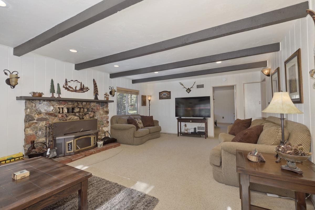 219 Aspen Road June Lake, CA 93529 - Photo 6 of 44 Gallery Image 6