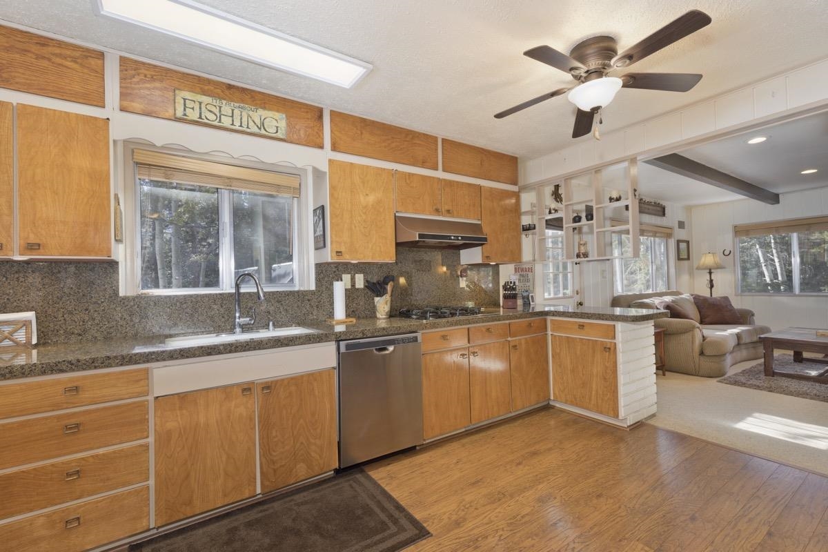 219 Aspen Road June Lake, CA 93529 - Photo 9 of 44 Gallery Image 9