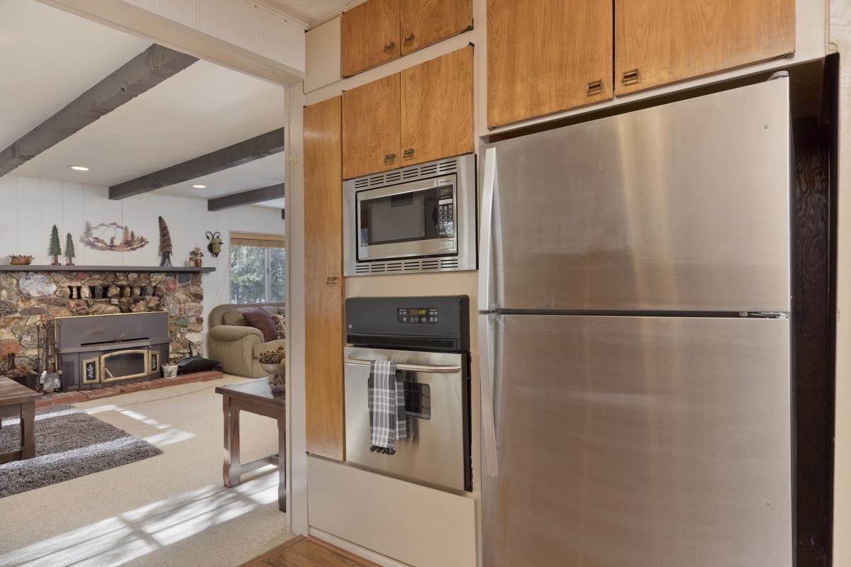 219 Aspen Road June Lake, CA 93529 - Photo 10 of 44 Gallery Image 10