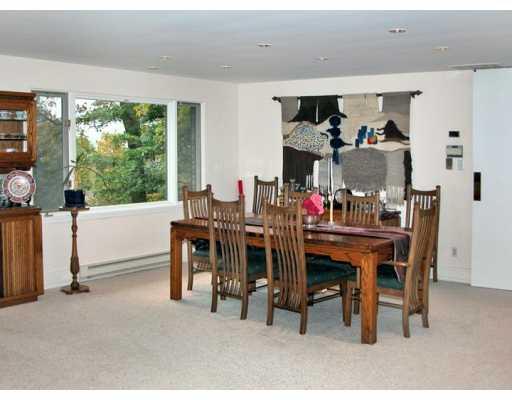 40 Longfellow Road Fox Chapel, PA 15215 - Photo 3 of 8 Dining Room.