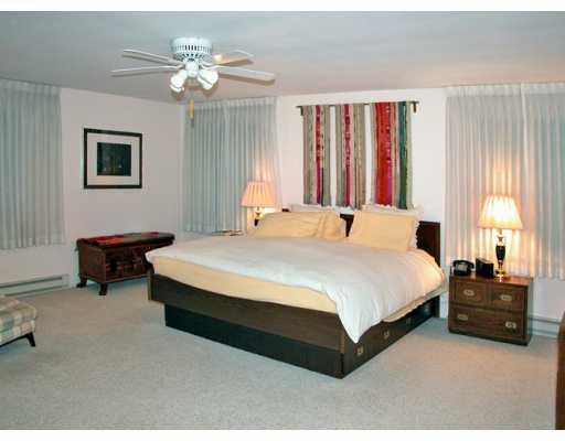 40 Longfellow Road Fox Chapel, PA 15215 - Photo 7 of 8 Master Bedroom.