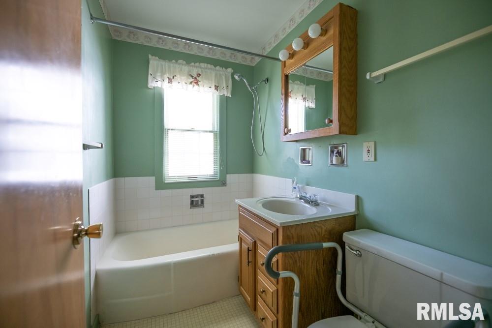 227 East Cherry Ridge Road Peoria Heights, IL 61616 - Photo 13 of 23 Gallery Image 13
