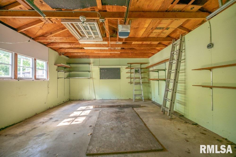 227 East Cherry Ridge Road Peoria Heights, IL 61616 - Photo 18 of 23 Gallery Image 18