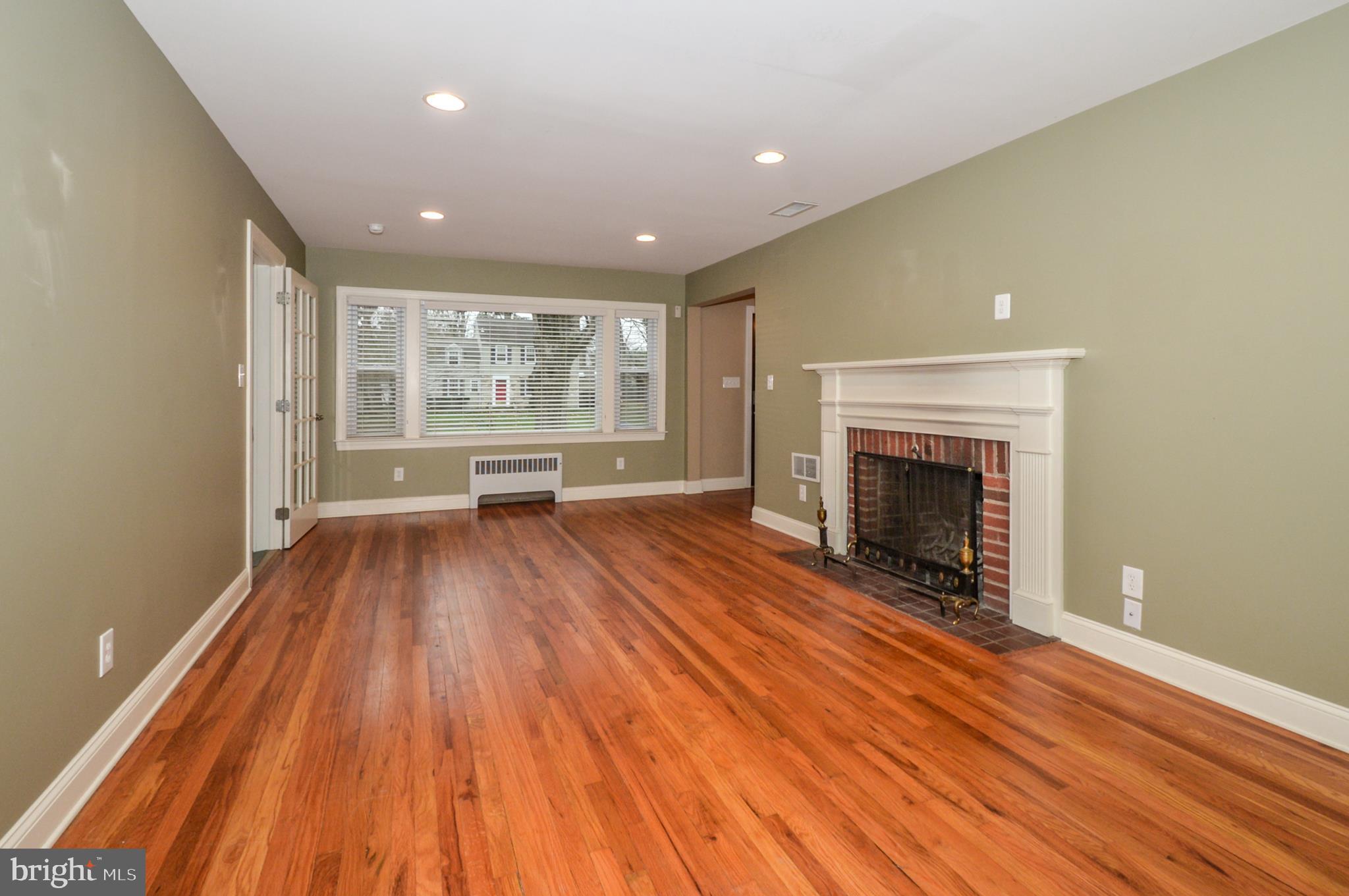 10 Glenolden Road Yardley, PA 19067 - Photo 11 of 41