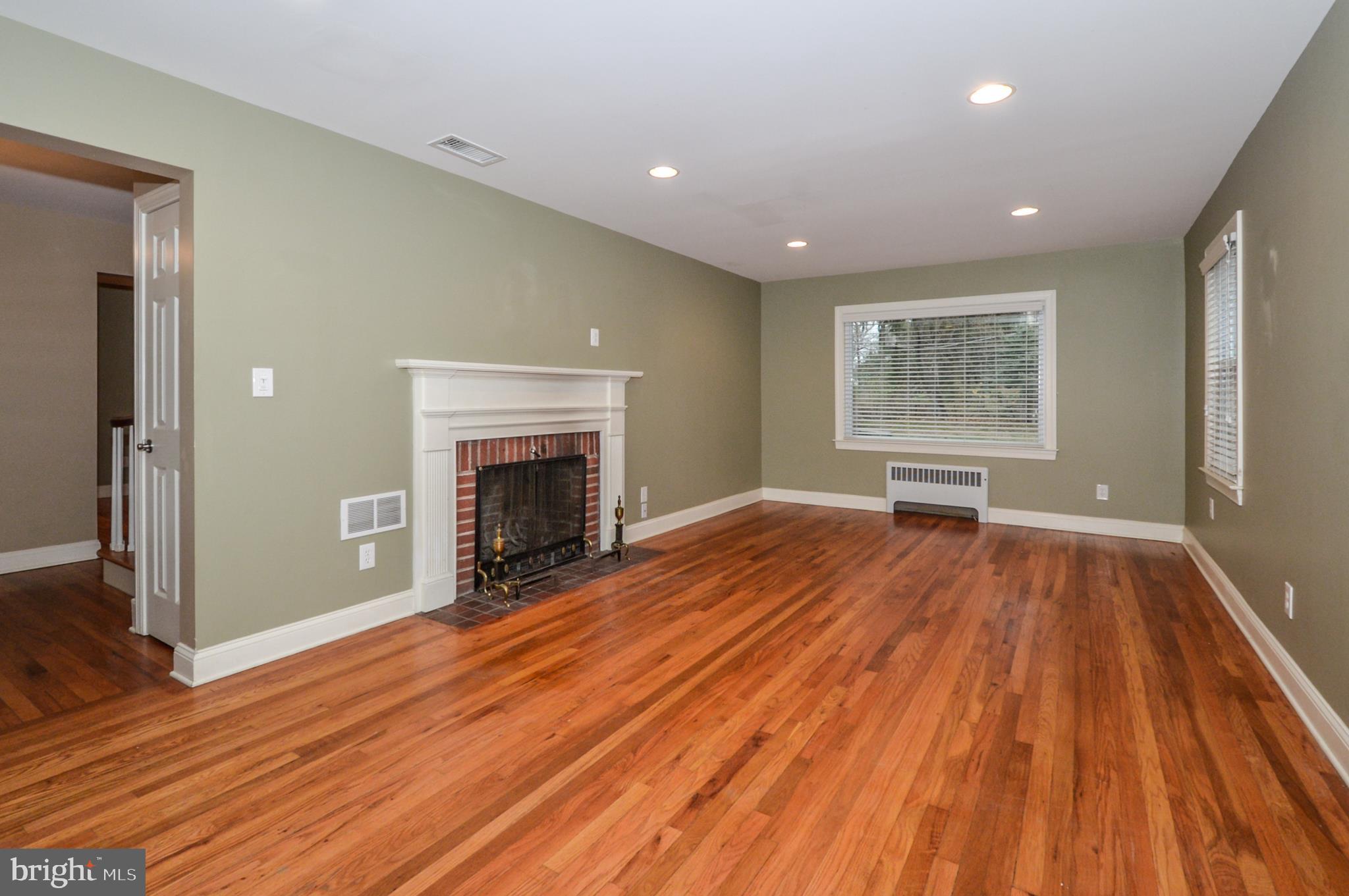 10 Glenolden Road Yardley, PA 19067 - Photo 12 of 41