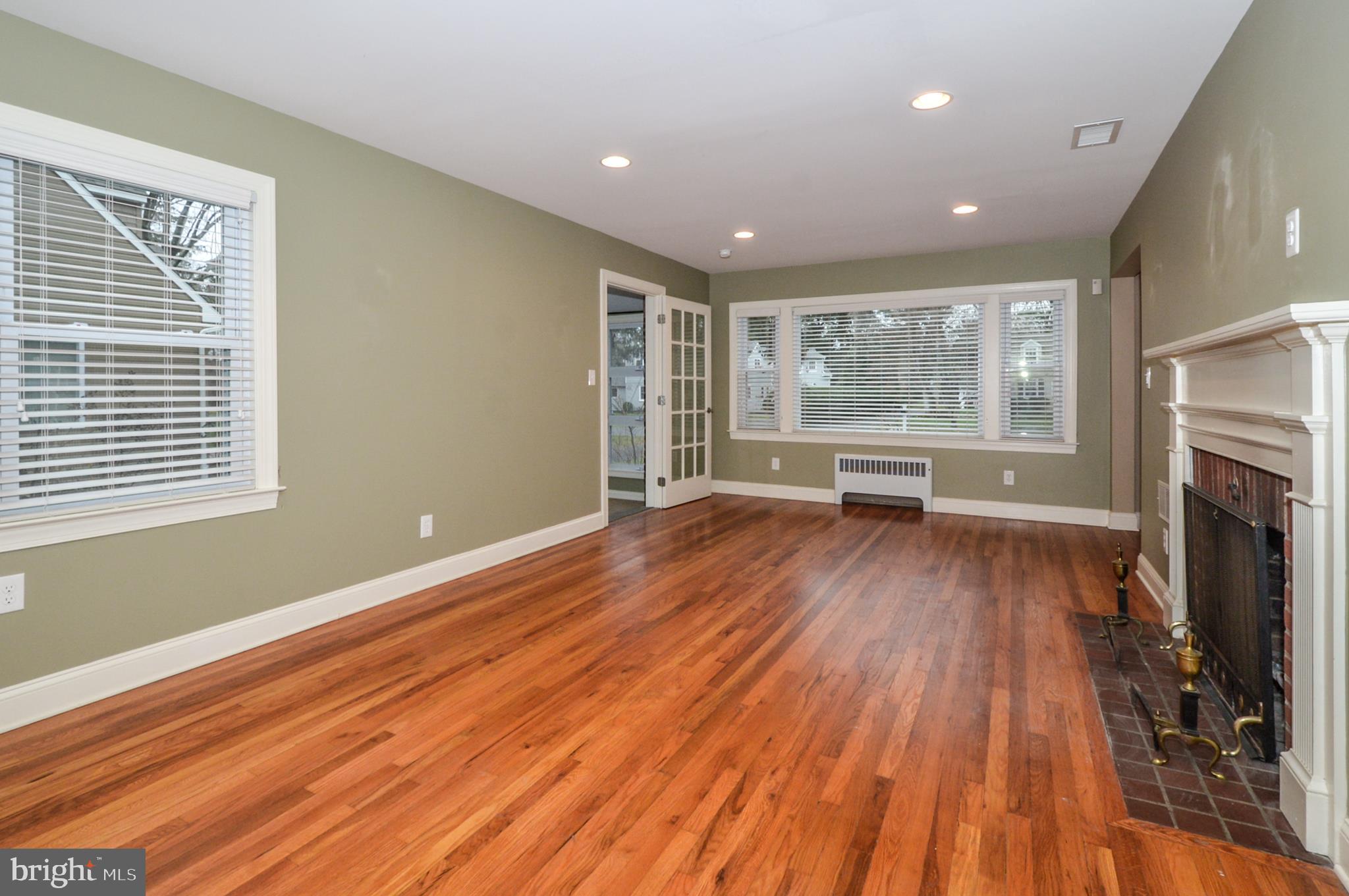 10 Glenolden Road Yardley, PA 19067 - Photo 13 of 41