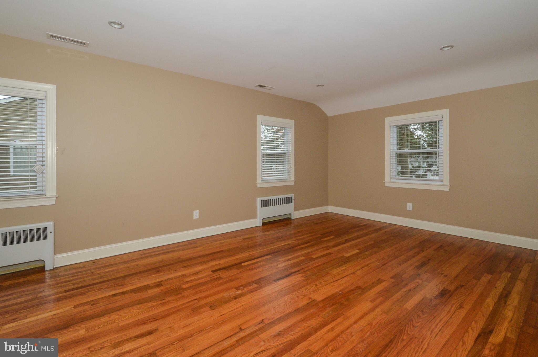 10 Glenolden Road Yardley, PA 19067 - Photo 27 of 41