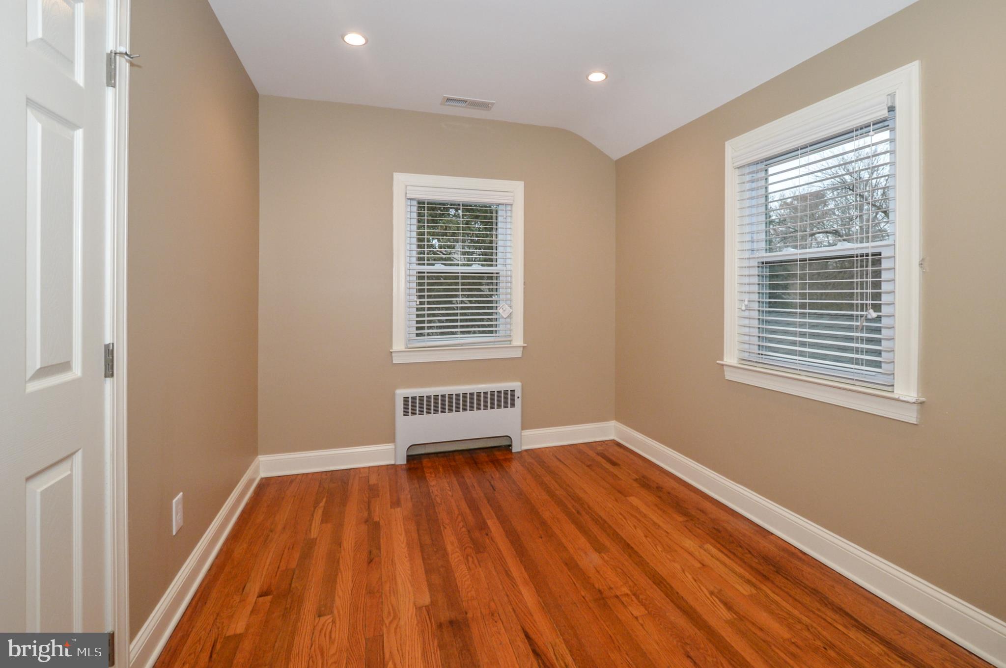 10 Glenolden Road Yardley, PA 19067 - Photo 28 of 41