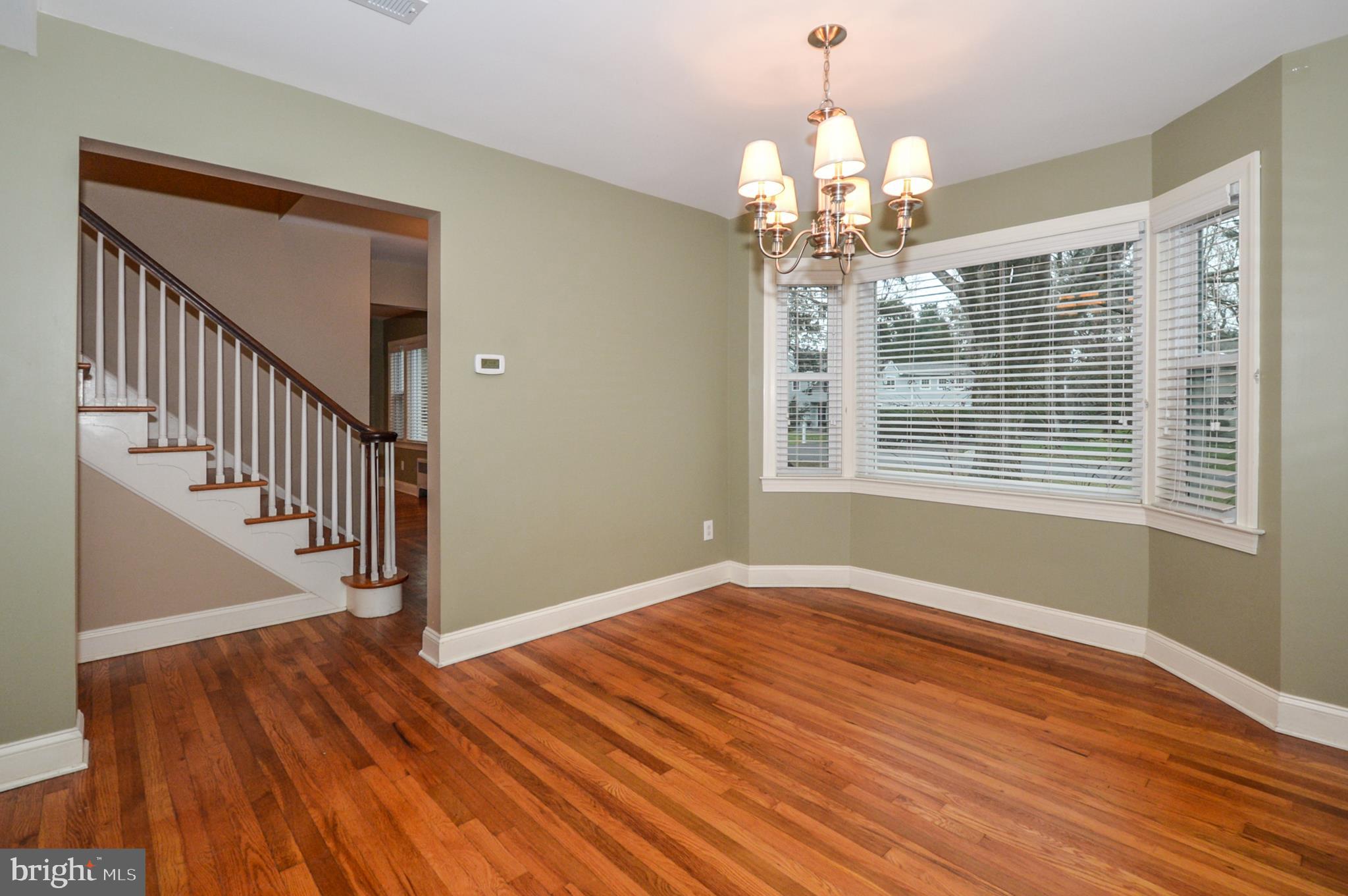 10 Glenolden Road Yardley, PA 19067 - Photo 7 of 41