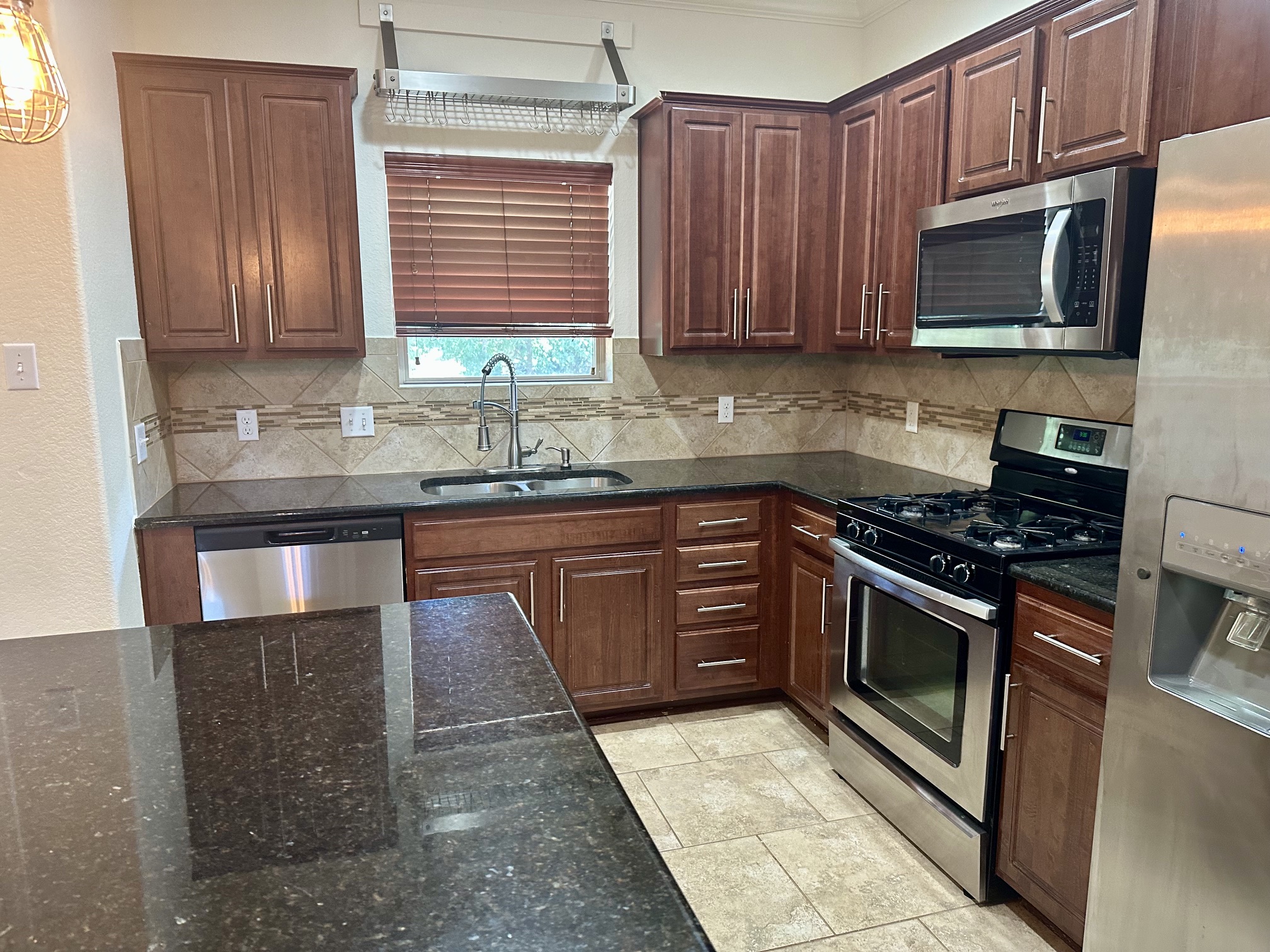 7233 Menchaca Road, Unit 17 Austin, TX 78745 - Photo 5 of 38