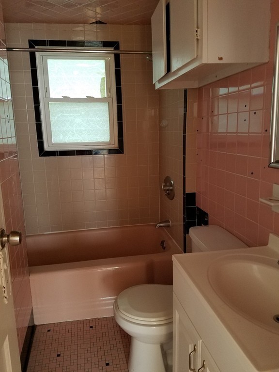 34 Curtis Road Revere, MA 02151 - Photo 5 of 8 Gallery Image 5