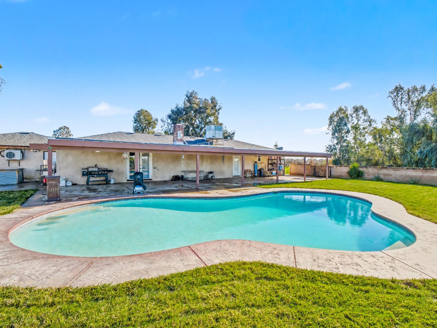 16998 Rio Plaza Road Madera, CA 93636 - Photo 34 of 42 a view of pool with garden