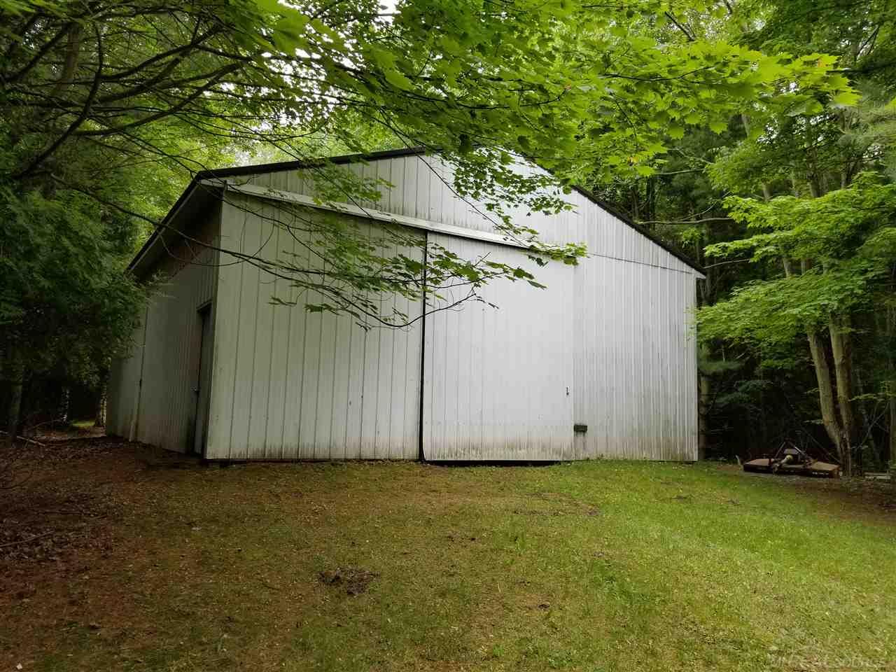 2320 South Lakeshore Road Applegate, MI 48401 - Photo 35 of 45 31384939-34.JPG