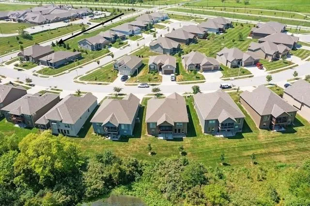 $502,000 | 11100 North Euclid Avenue, Kansas City, MO 64155