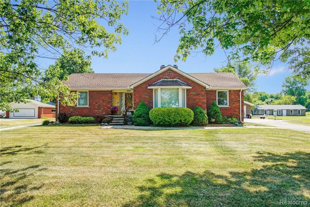 33480 Hayes Road Fraser, MI 48026 - Photo 4 of 29 33480 Hayes.jpg