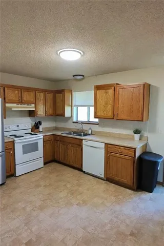 $429,000 | 8537-8539 Goddard, Overland Park, KS 66214