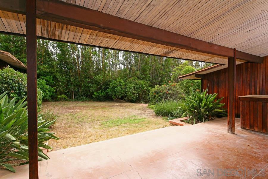 2641 Inyaha Lane La Jolla, CA 92037 - Photo 6 of 11