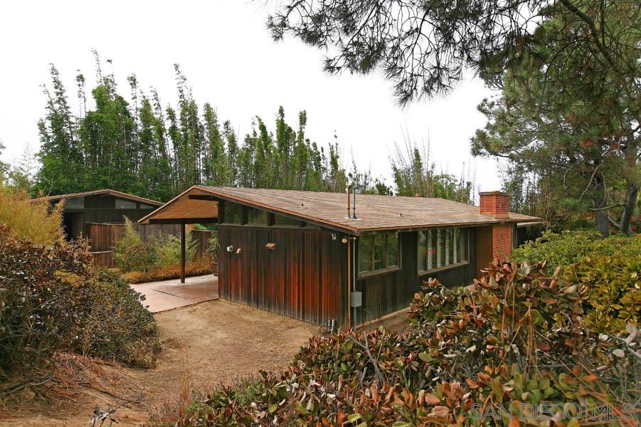 2641 Inyaha Lane La Jolla, CA 92037 - Photo 8 of 11