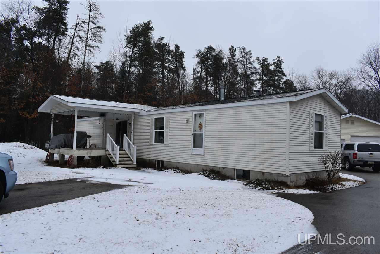 8240 85 Road Gladstone, MI 49837 - Photo 2 of 24