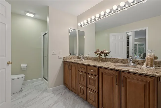 $595,000 | 868 Longmeadow Court, Lake Barrington, IL 60010