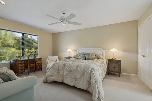 $595,000 | 868 Longmeadow Court, Lake Barrington, IL 60010