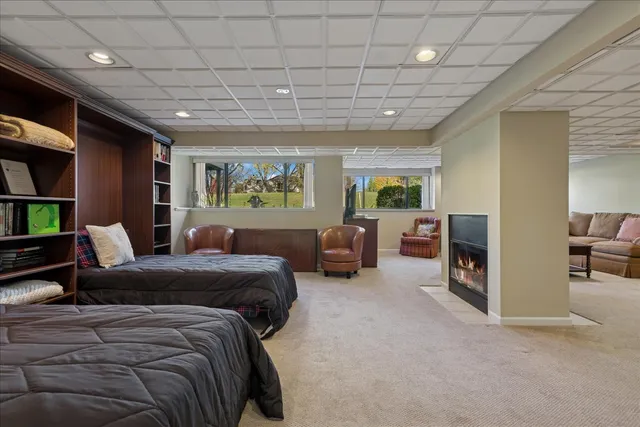 $595,000 | 868 Longmeadow Court, Lake Barrington, IL 60010