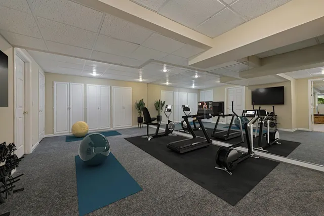 $595,000 | 868 Longmeadow Court, Lake Barrington, IL 60010